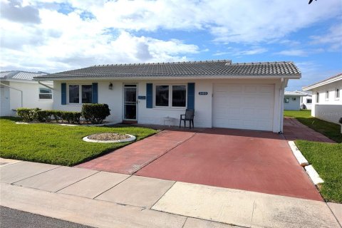 House in Pinellas Park, Florida 2 bedrooms, 137.5 sq.m. № 2115407 - photo 3
