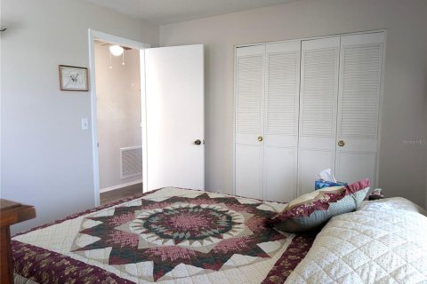 House in Pinellas Park, Florida 2 bedrooms, 137.5 sq.m. № 2115407 - photo 12
