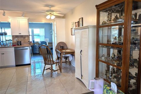 House in Pinellas Park, Florida 2 bedrooms, 137.5 sq.m. № 2115407 - photo 17