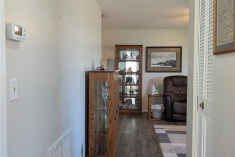 House in Pinellas Park, Florida 2 bedrooms, 137.5 sq.m. № 2115407 - photo 16