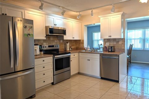 House in Pinellas Park, Florida 2 bedrooms, 137.5 sq.m. № 2115407 - photo 19