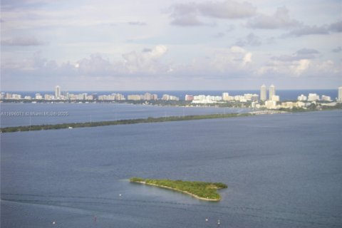 Apartment in Miami, Florida 47.19 sq.m. № 1950024 - photo 1