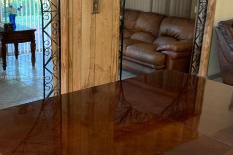 Villa ou maison à vendre à Hialeah, Floride: 3 chambres, 96.99 m2 № 1966325 - photo 7