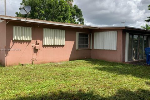 Villa ou maison à vendre à Hialeah, Floride: 3 chambres, 96.99 m2 № 1966325 - photo 30