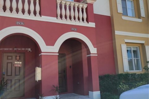 Touwnhouse à Miramar, Floride 3 chambres, 139.63 m2 № 2089876