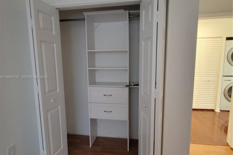 Touwnhouse à vendre à Miramar, Floride: 3 chambres, 139.63 m2 № 2089876 - photo 16