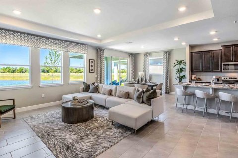 House in Land O' Lakes, Florida 4 bedrooms, 307.79 sq.m. № 1882910 - photo 9