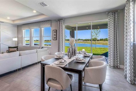 House in Land O' Lakes, Florida 4 bedrooms, 307.79 sq.m. № 1882910 - photo 6
