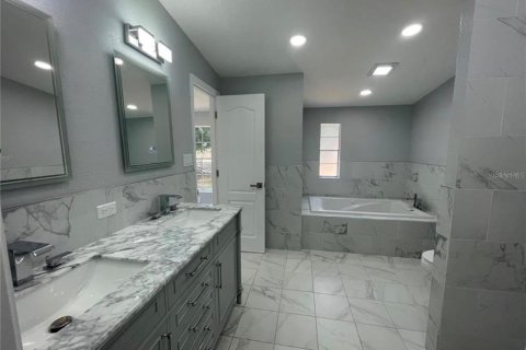 Villa ou maison à vendre à Wesley Chapel, Floride: 4 chambres, 170.75 m2 № 2215509 - photo 9