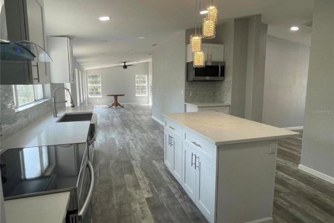 Villa ou maison à vendre à Wesley Chapel, Floride: 4 chambres, 170.75 m2 № 2215509 - photo 6