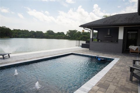 House in New Smyrna Beach, Florida 4 bedrooms, 284.56 sq.m. № 2200212 - photo 11