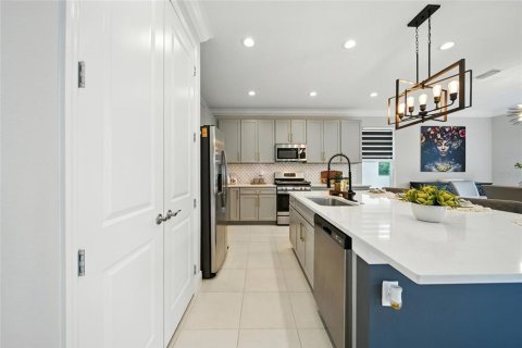Casa en venta en Wesley Chapel, Florida, 4 dormitorios, 240.71 m2 № 1909847 - foto 13