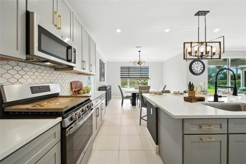Casa en venta en Wesley Chapel, Florida, 4 dormitorios, 240.71 m2 № 1909847 - foto 14