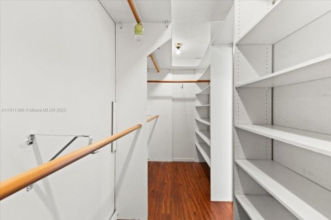 Casa en venta en West Park, Florida, 3 dormitorios, 187.94 m2 № 1967062 - foto 22