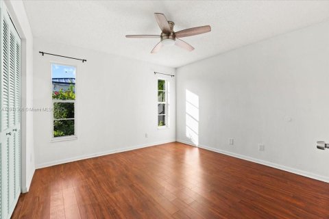 Casa en venta en West Park, Florida, 3 dormitorios, 187.94 m2 № 1967062 - foto 26