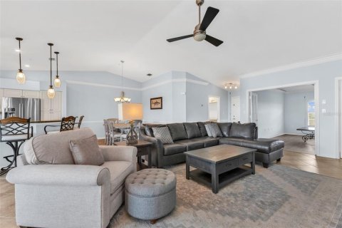 Condo in Punta Gorda, Florida, 3 bedrooms  № 2379795 - photo 11