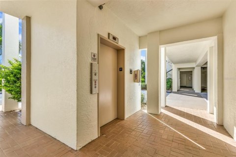 Condo in Punta Gorda, Florida, 3 bedrooms  № 2379795 - photo 6