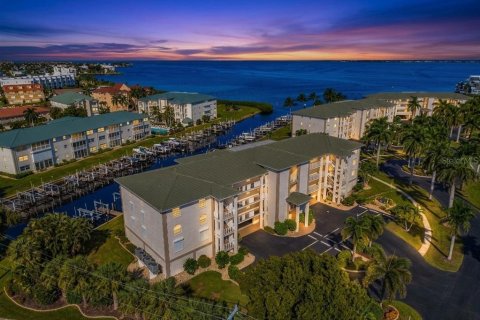 Condo in Punta Gorda, Florida, 3 bedrooms № 2379795
