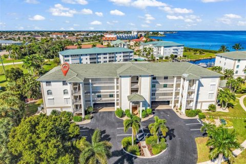 Condo in Punta Gorda, Florida, 3 bedrooms  № 2379795 - photo 3