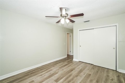 House in Tampa, Florida 3 bedrooms, 113.15 sq.m. № 1846575 - photo 10