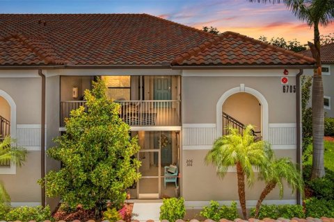 Condominio en venta en Bradenton, Florida, 2 dormitorios, 159.42 m2 № 1858473 - foto 1