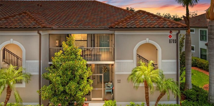 Condo in Bradenton, Florida, 2 bedrooms № 1858473