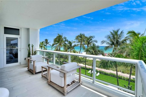 Condo in Miami Beach, Florida, 2 bedrooms  № 1842736 - photo 9