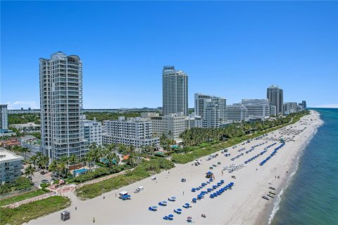 Condo in Miami Beach, Florida, 2 bedrooms  № 1842736 - photo 19