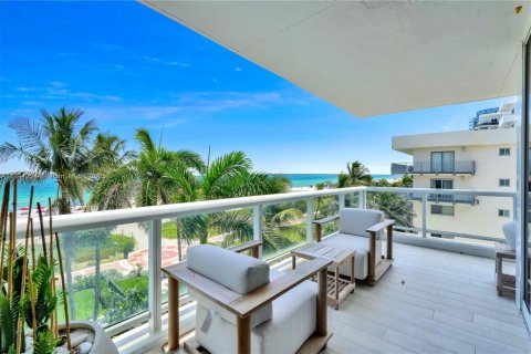 Condo in Miami Beach, Florida, 2 bedrooms  № 1842736 - photo 10