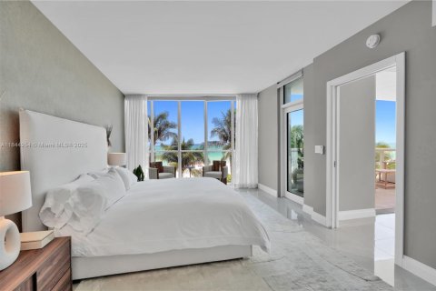 Condo in Miami Beach, Florida, 2 bedrooms  № 1842736 - photo 14
