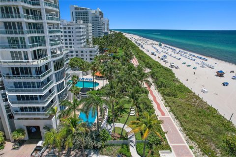 Condo in Miami Beach, Florida, 2 bedrooms  № 1842736 - photo 26
