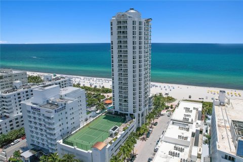 Condo in Miami Beach, Florida, 2 bedrooms  № 1842736 - photo 24