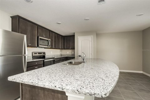 House in Poinciana, Florida 4 bedrooms, 172.05 sq.m. № 1268341 - photo 7