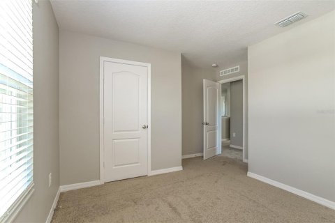 House in Poinciana, Florida 4 bedrooms, 172.05 sq.m. № 1268341 - photo 12