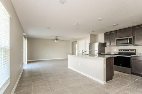 House in Poinciana, Florida 4 bedrooms, 172.05 sq.m. № 1268341 - photo 6