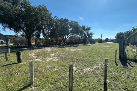 Immobilier commercial à vendre à Fort Lauderdale, Floride № 1922965 - photo 8