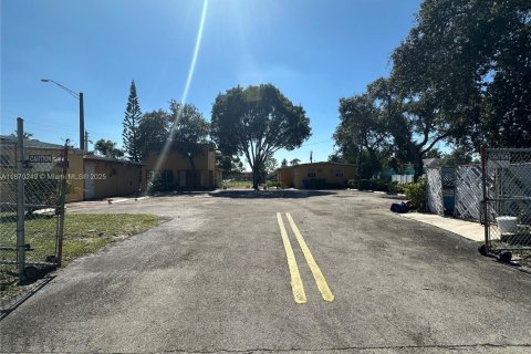 Immobilier commercial à vendre à Fort Lauderdale, Floride № 1922965 - photo 20