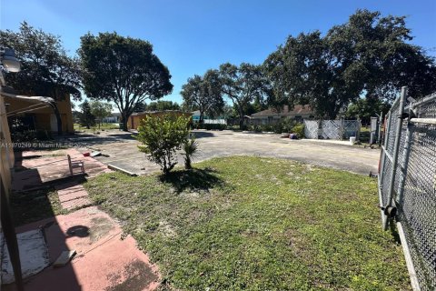 Immobilier commercial à vendre à Fort Lauderdale, Floride № 1922965 - photo 21