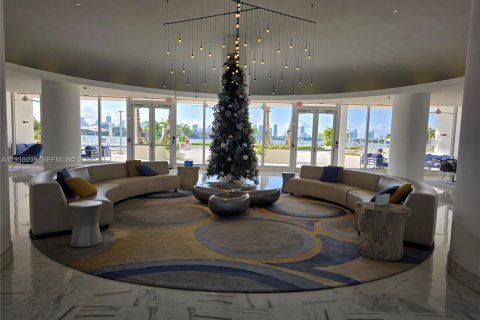 Condo in Miami Beach, Florida, 1 bedroom  № 1996349 - photo 19