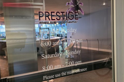 Condo in Miami Beach, Florida, 1 bedroom  № 1996349 - photo 30