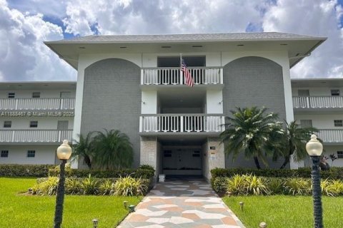 Condo in Hollywood, Florida, 1 bedroom  № 1942315 - photo 29