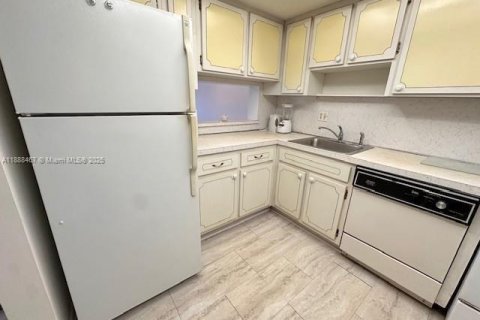 Condo in Hollywood, Florida, 1 bedroom  № 1942315 - photo 7