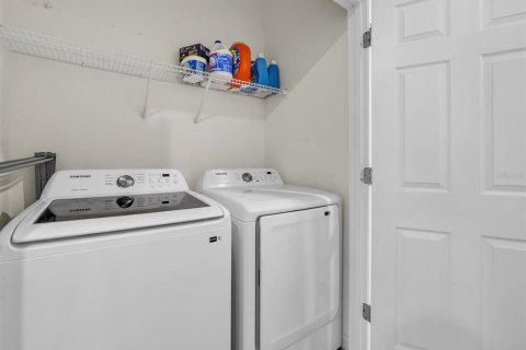 Adosado en venta en Winter Garden, Florida, 4 dormitorios, 172.8 m2 № 2320862 - foto 18