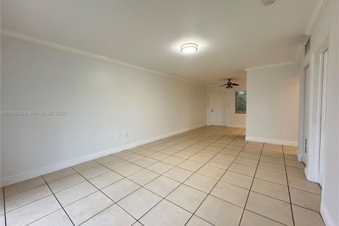 Apartment in Hollywood, Florida 1 bedroom № 2020713 - photo 11
