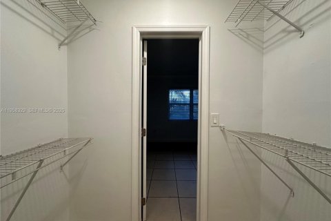 Apartment in Hollywood, Florida 1 bedroom № 2020713 - photo 22