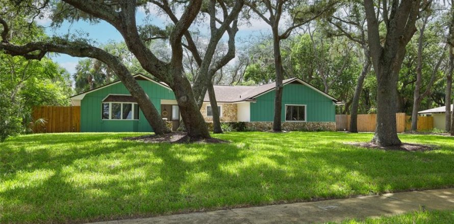 Casa en Winter Springs, Florida 5 dormitorios, 234.39 m2 № 2210072