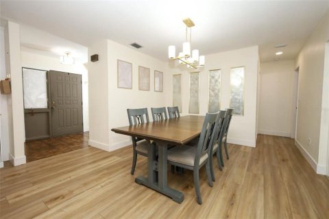 Casa en venta en Winter Springs, Florida, 5 dormitorios, 234.39 m2 № 2210072 - foto 16
