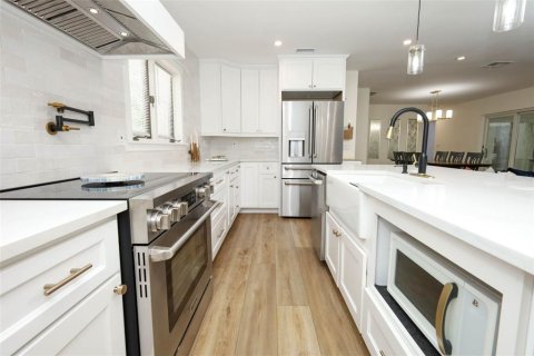 Casa en venta en Winter Springs, Florida, 5 dormitorios, 234.39 m2 № 2210072 - foto 11