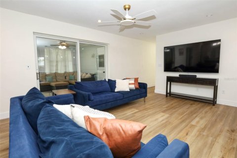 Casa en venta en Winter Springs, Florida, 5 dormitorios, 234.39 m2 № 2210072 - foto 12