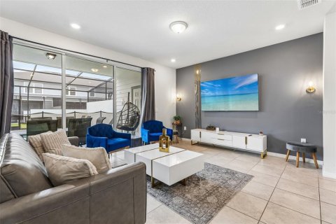 Townhouse in Davenport, Florida 5 bedrooms, 213.02 sq.m. № 2226874 - photo 6
